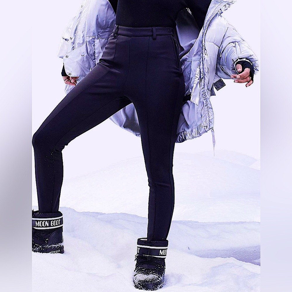 NWT Black Skinny Ski Pants with Stirrup and Pockets - Size 14